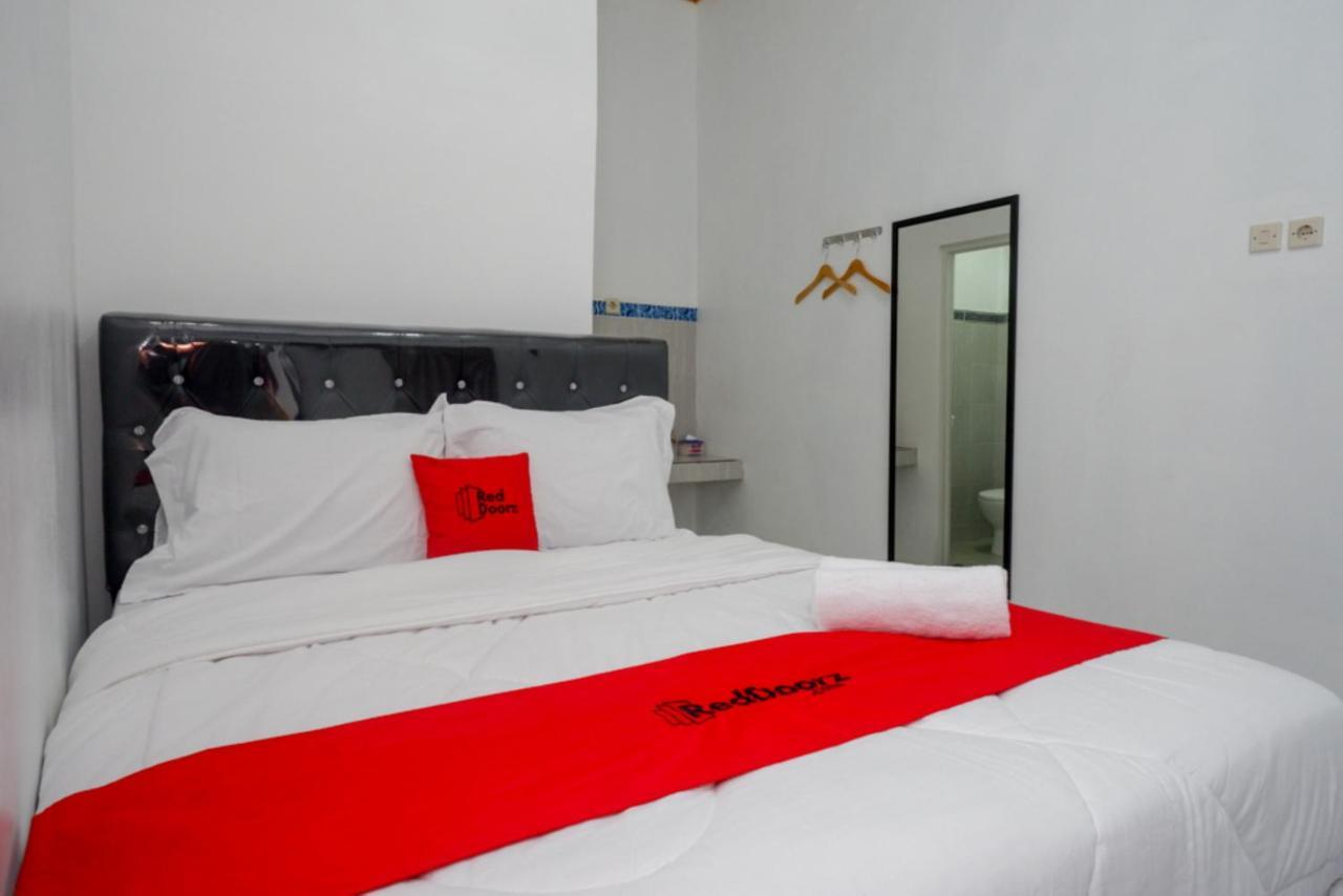 Reddoorz Near Universitas Semarang 2 Alastuwo Extérieur photo